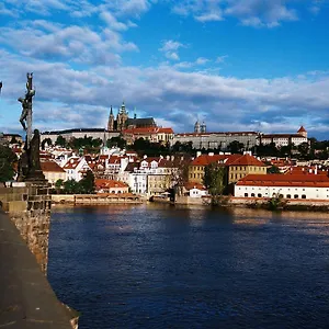 Fairmont Golden Praga