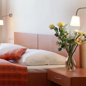 3* Hotel Travel